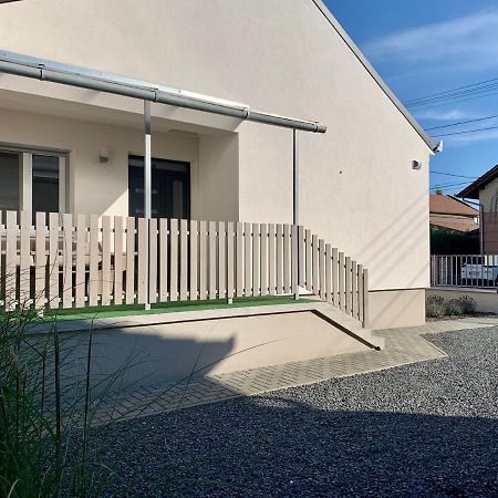 Villa Otthon A Balatonon Vendeghaz Keszthely Exterior foto